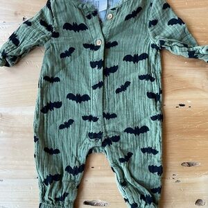 Green Bat Print Baby Jumpsuit